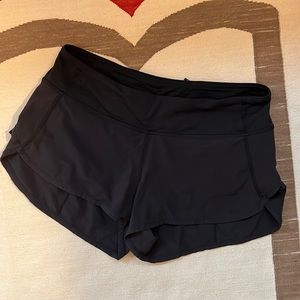 Lululemon 3” basic shorts - black size 4